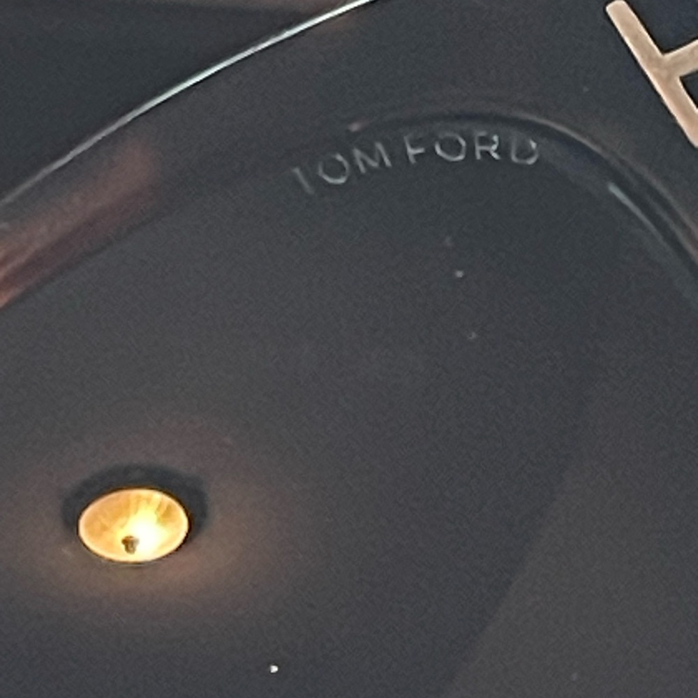 Authentic Tom Ford unisex sunglasses 🤎🤎 - Picture 6 of 8